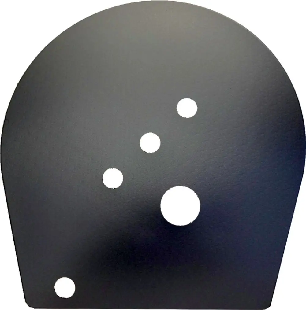 Schwarze Speicherabdeckung mit mehreren Löchern, gefertigt von Wolf. Das Design ist simpel und funktional, geeignet für verschiedene Anwendungen.